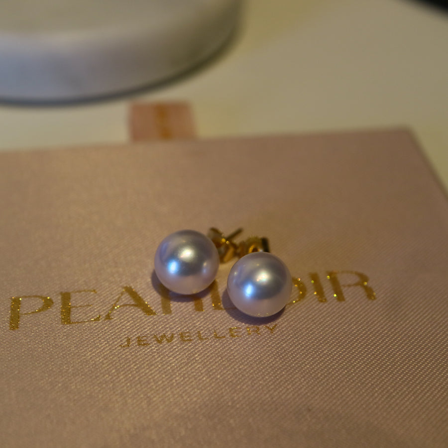 Classic and timeless Solid 18k gold stud earrings with 5mm white Japanese Akoya pearls.